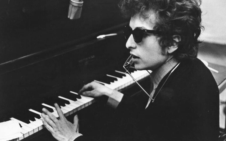 Bob Dylan Net Worth in 2026, Catalog Deals, Touring, and Music Legacy